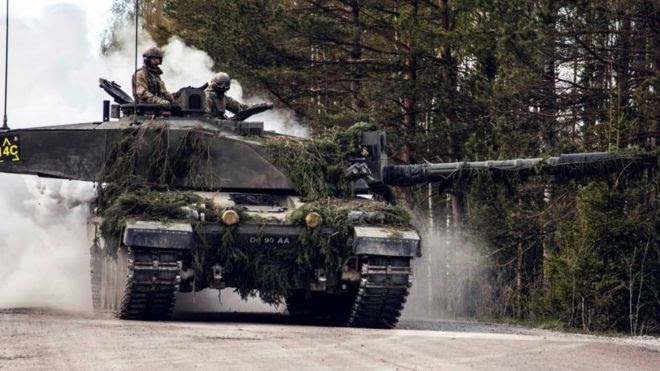 Канадские танкисты в Латвии